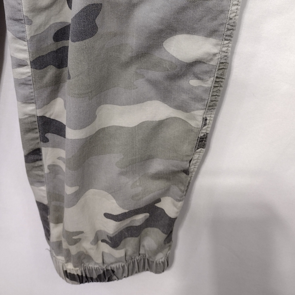 American Eagle Camo Cargo Pants Womens 6 Green Boho Retro 90s Y2K Utility - Picture 5 of 9